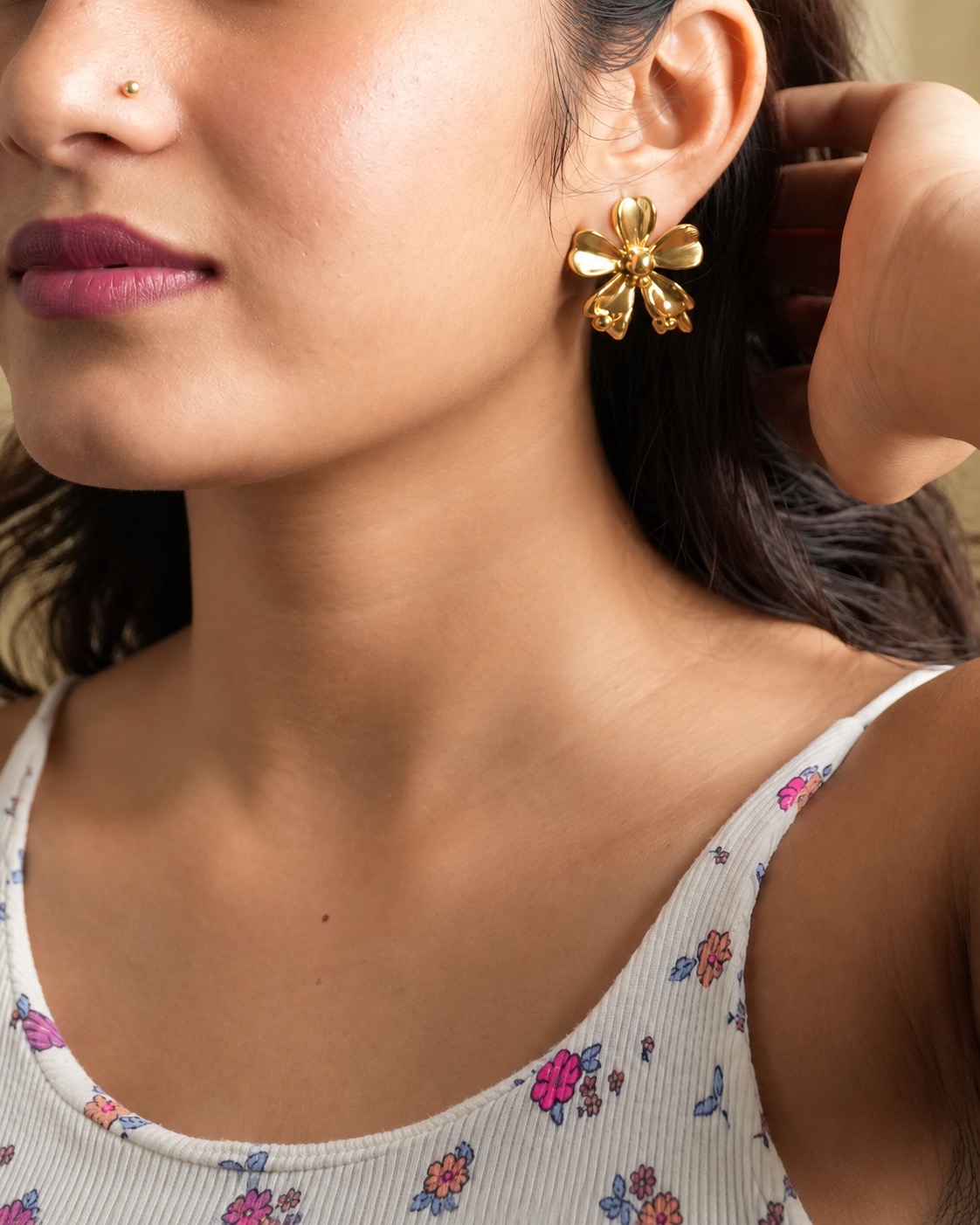 18K Gold Plated Classic Gold Earrings – Amara — POKA demi-fine jewellery (view 2)